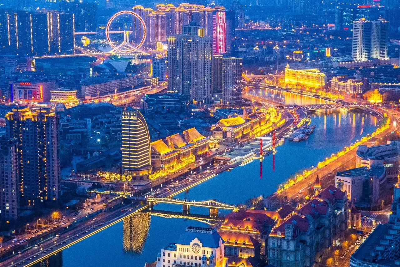 天津巷弄深处的美食秘境探索