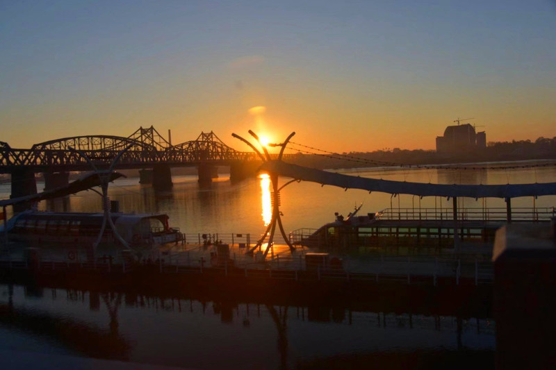 丹东,丹东，一个东北边境城市的独特魅力与争议焦点